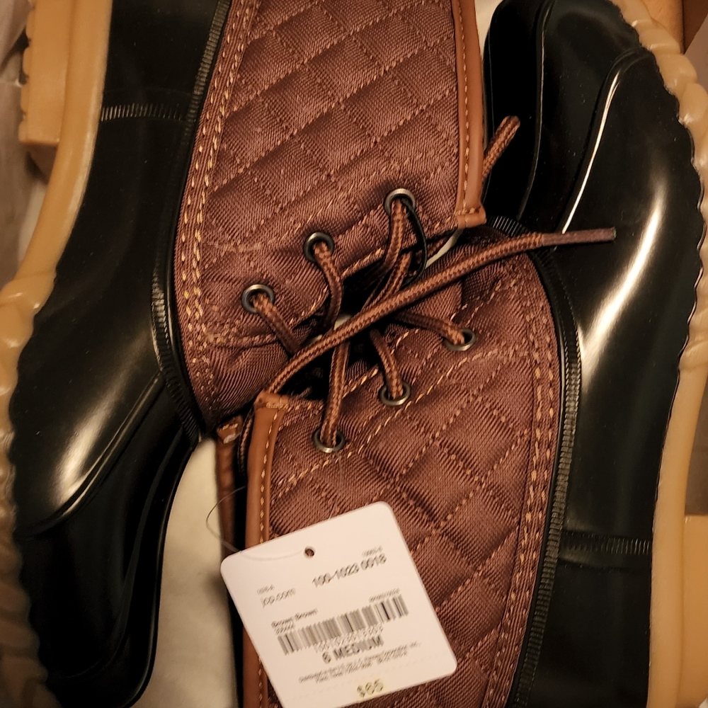 St John's Bay boots